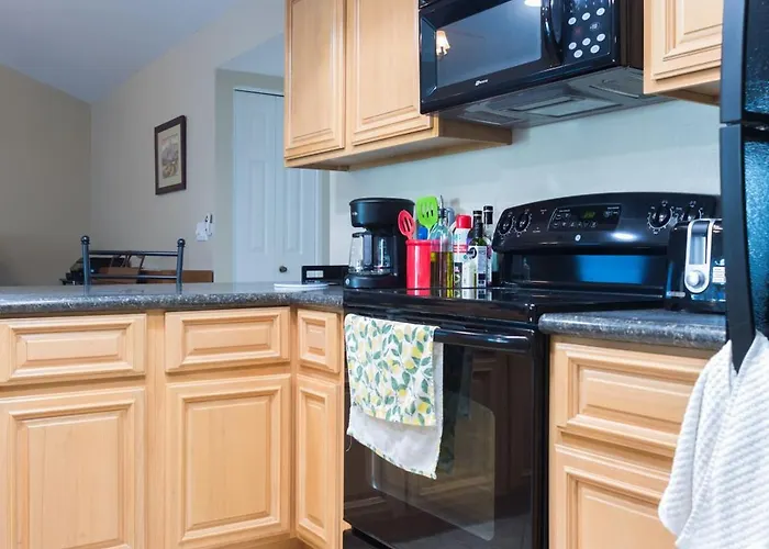 Cozy House Pool Tennis & Pickleball Courts * Tempe