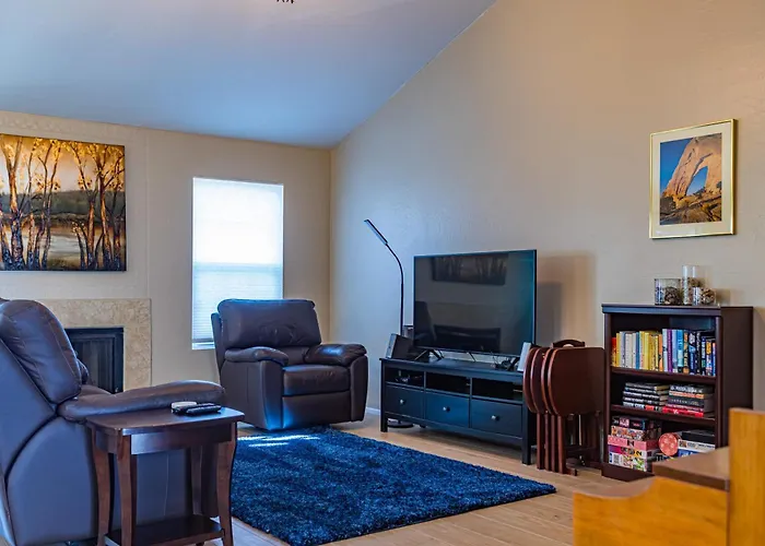 Cozy House Pool Tennis & Pickleball Courts Ferienhaus *