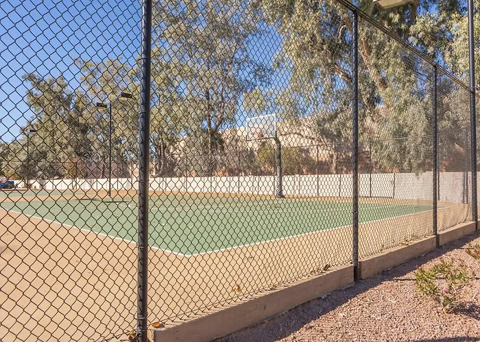 Cozy House Pool Tennis & Pickleball Courts Ferienhaus *