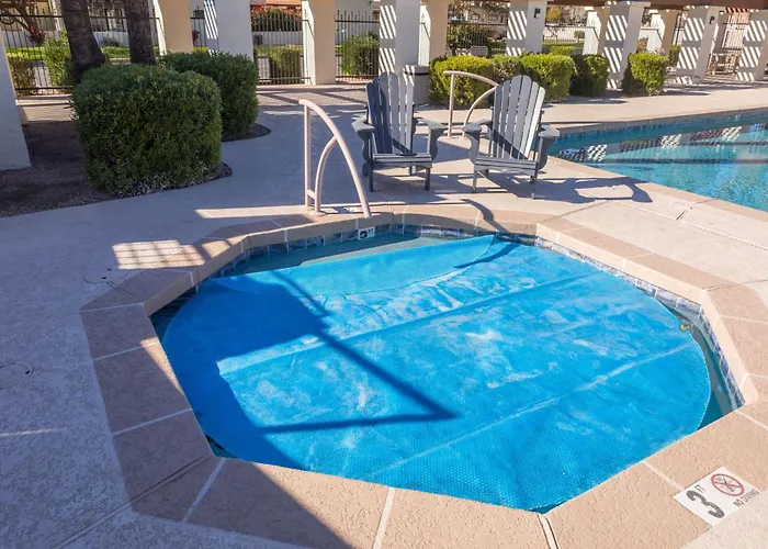 Cozy House Pool Tennis & Pickleball Courts Ferienhaus *