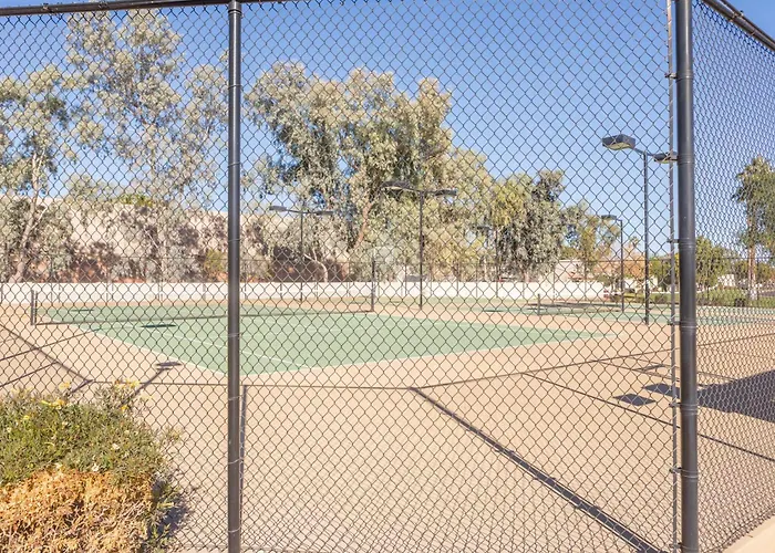 Cozy House Pool Tennis & Pickleball Courts * Tempe