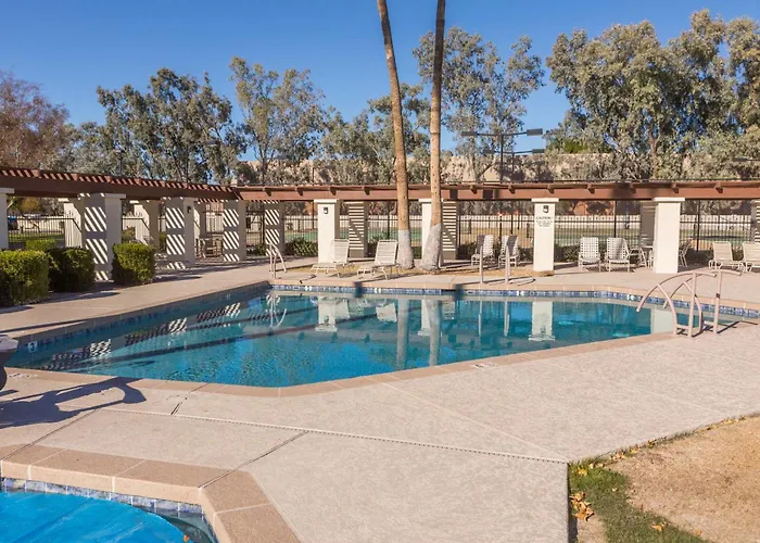 Cozy House Pool Tennis & Pickleball Courts Ferienhaus