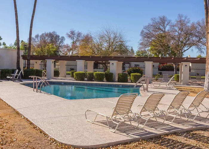 Cozy House Pool Tennis & Pickleball Courts Tempe